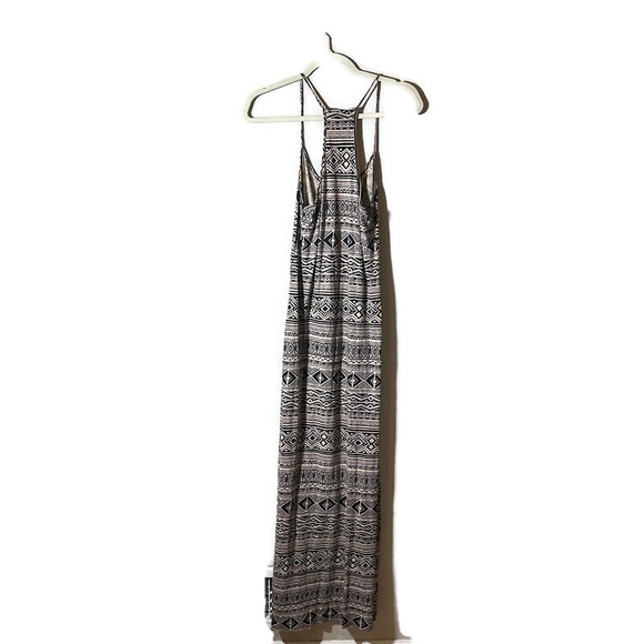 Forever 21 Black and White/Cream Geometric Patterned Boho Maxi Dress Size Small - Picture 4 of 7